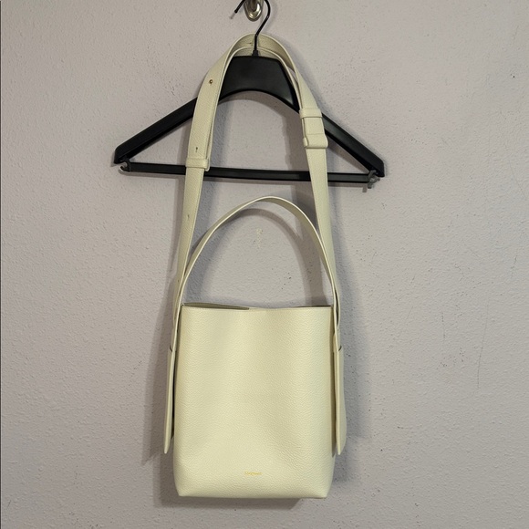 NWT Songmont Women Eco Cloud Vegan Leather Medium Drippy Tote Bag - Picture 4 of 13